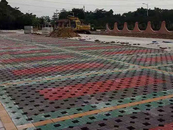 六盘水植草砖铺设施工注意事项介绍